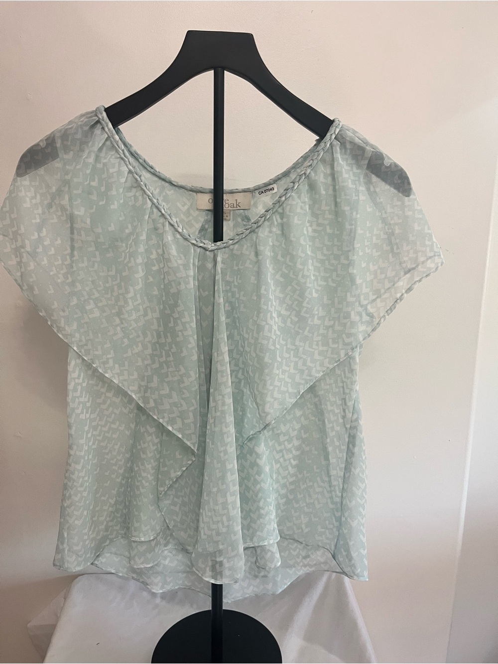 Olive & Oak Mint Sheer Flutter Sleeve Blouse